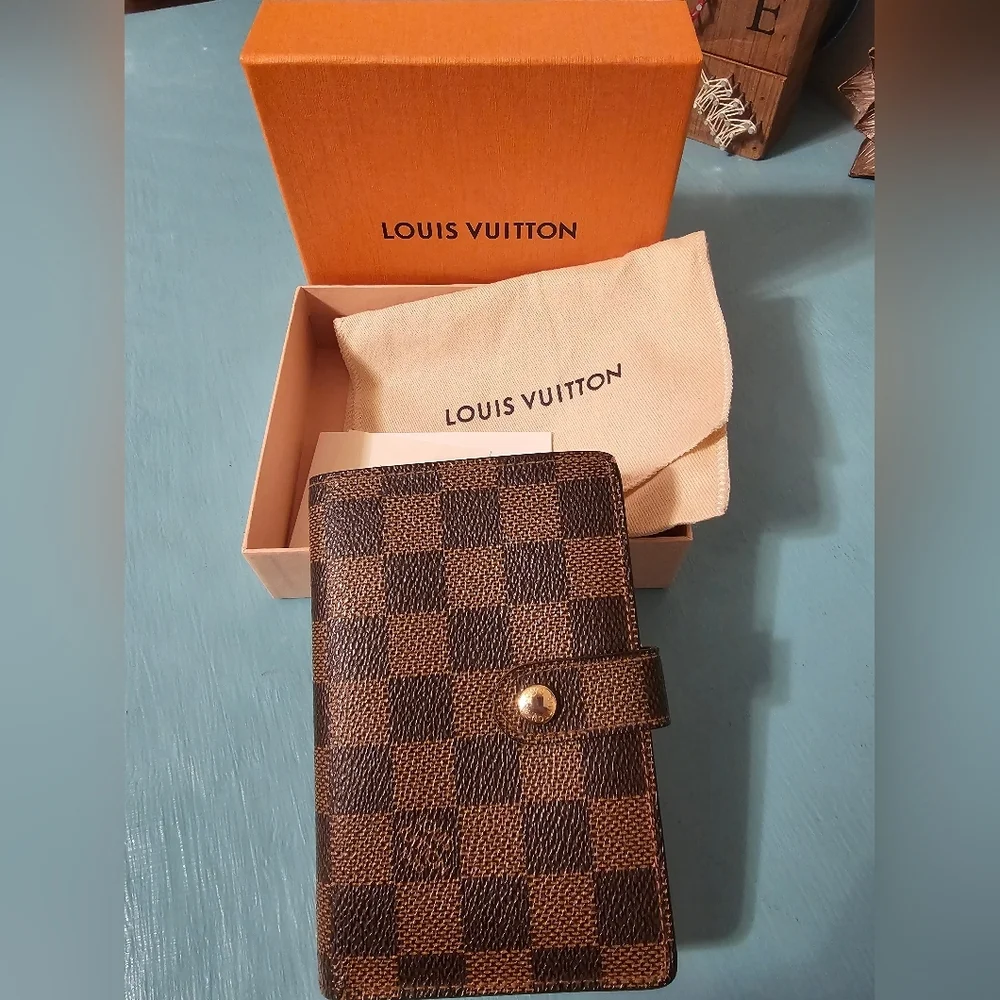 Louis Vuitton Portefeuille Viennois Wallet - Picture 2 of 15